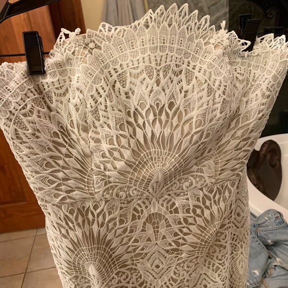 COPY - Never worn Badgley Mischka Lace Midi Dress - Picture 5 of 9